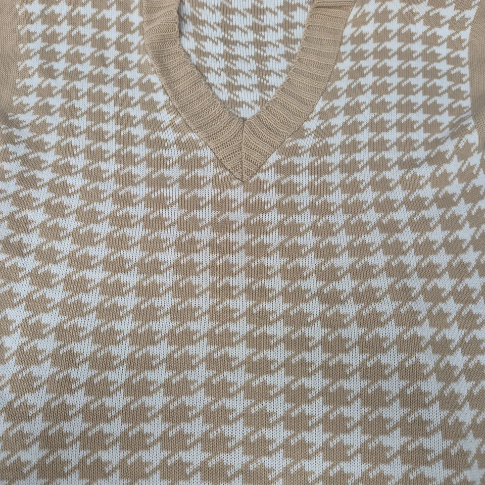REBELLIOUS KNITTED VEST IN BEIGE/WHITE SIZE S/M