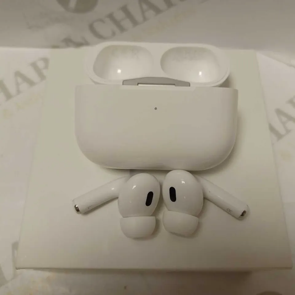 BOXED AIRPODS PRO (2ND GENERATION) MAGSAFE CHARGING CASE: A2700