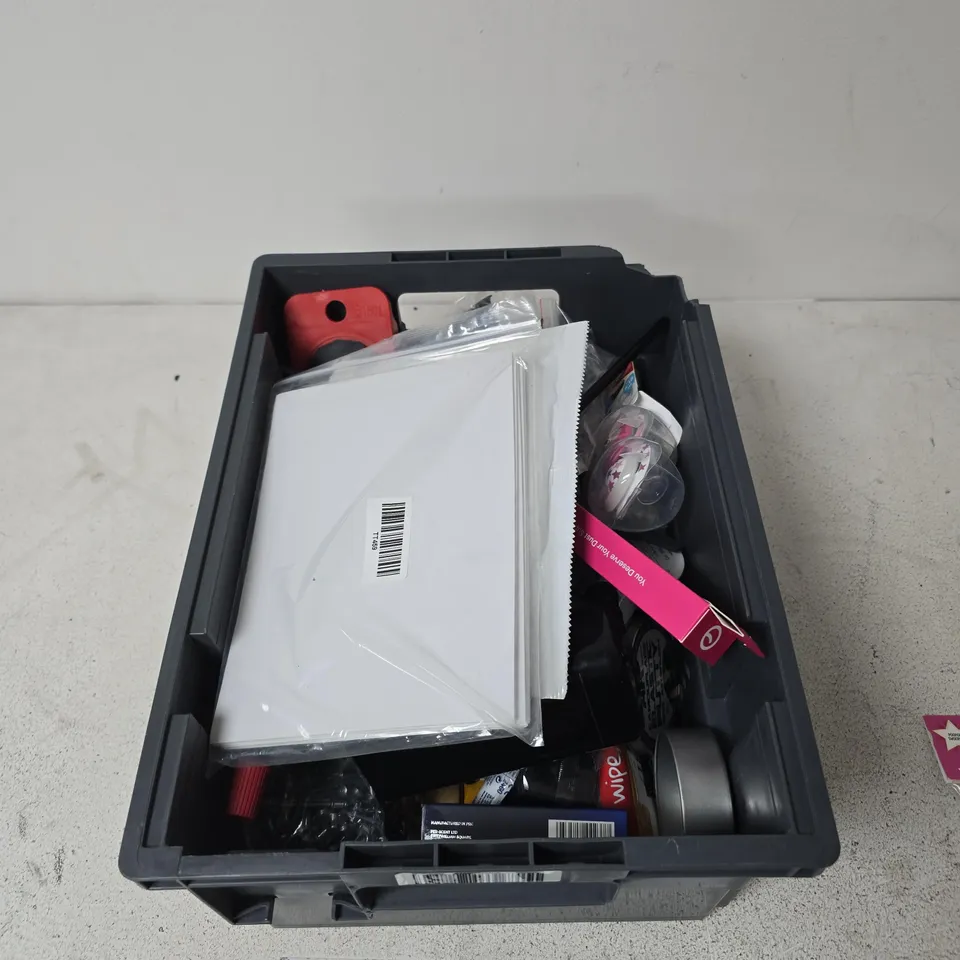 TOTE OF APPROXIMATELY 14 ASSORTED ITEMS TO INCLUDE: POOPER SWOOPER SPRAY 