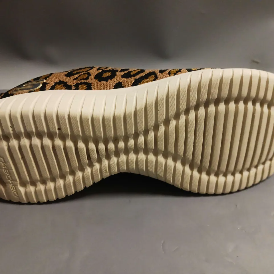 SKECHERS AIR COOLED MEMORY FOAM LEOPARD PRINT TRAINERS SIZE 5
