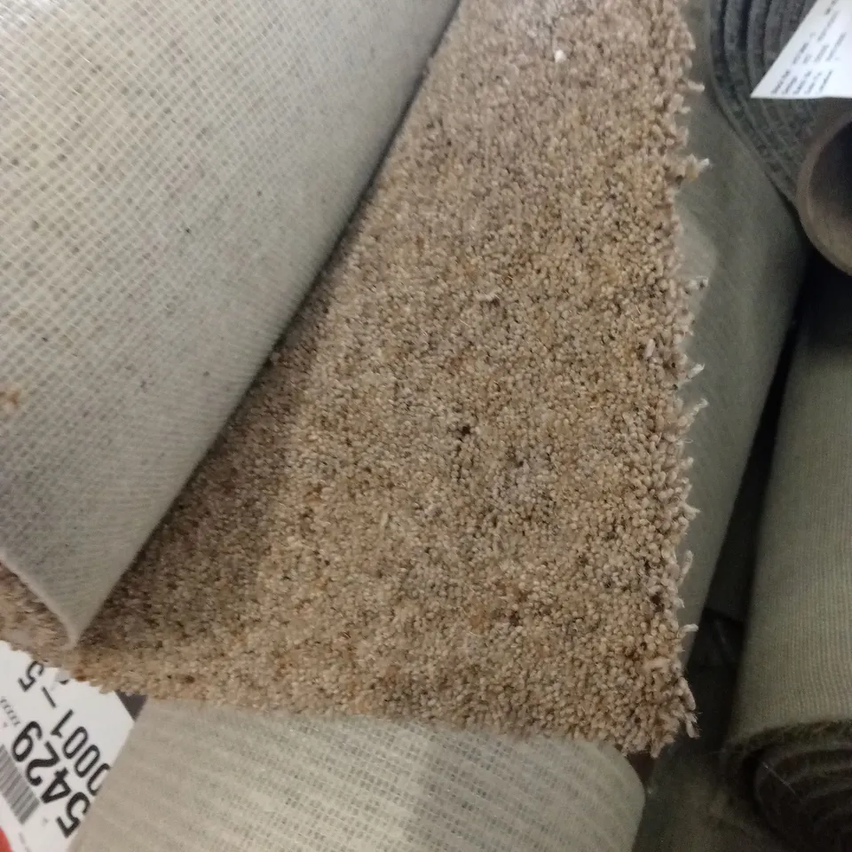 ROLL OF QUALITY ORION MAJOR HEKA CARPET // APPROX SIZE: 1.9 x 5m