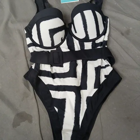 NEW LOOK SERENA ONE PIECE SWIM SUIT - UK 32D