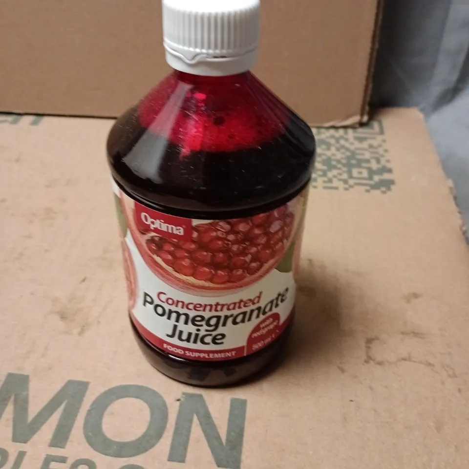 TOTE OF APPROXIMATELY 12 ASSORTED VITAMINS AND DIETARY SUPPLEMENTS TO INCLUDE: CONCENTRATED POMEGRANATE JUICE  