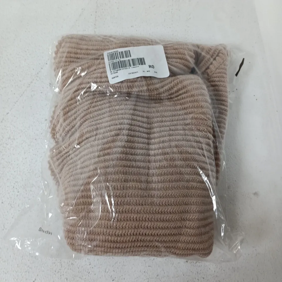 BAGGED RUTH LANGSFORD OTTOMAN STITCH JUMPER IN CAPPUCCINO - SMALL