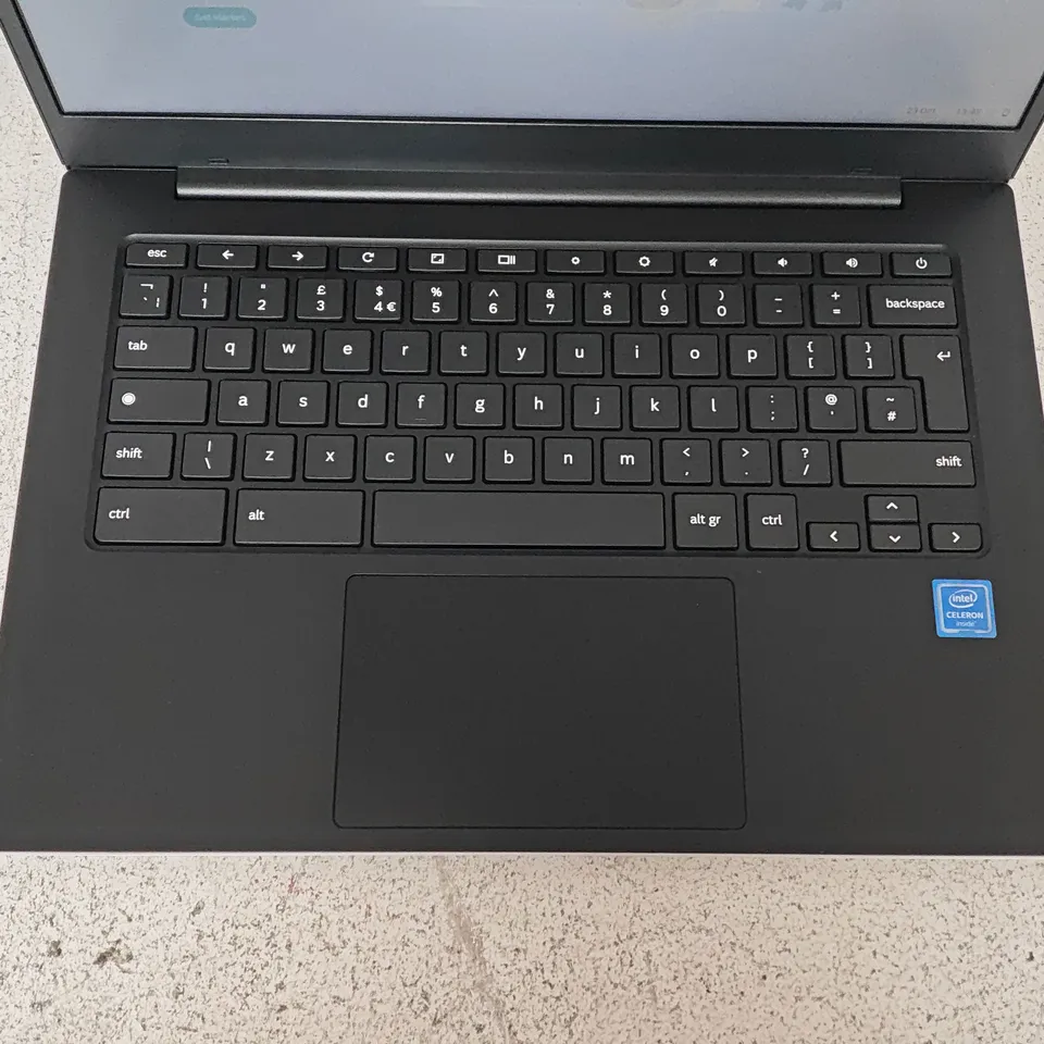 BOXED SAMSUNG CHROMEBOOK GO INTEL CELERON LAPTOP IN SILVER - XE340XDA