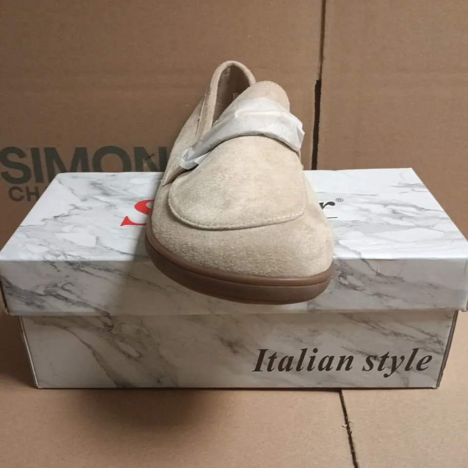 BOXED PAIR OF SEASTAR SHOES IN KHAKI SIZE EU 38