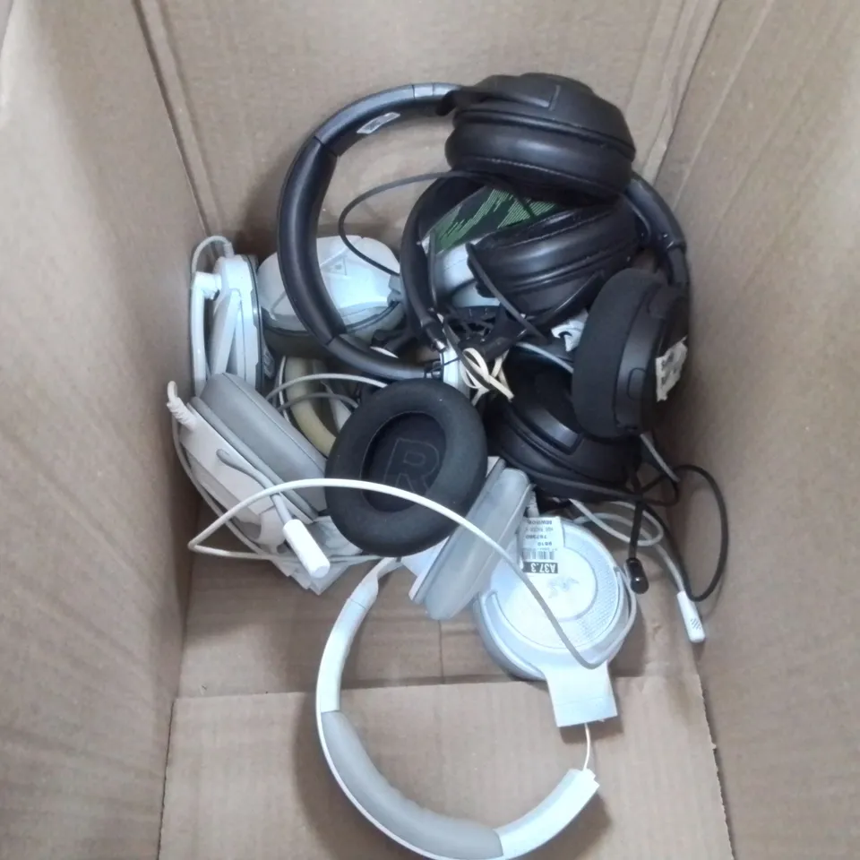 LOT OF APPROXIMATELY 15 ASSORTED HOUSEHOLD ITEMS TO INCLUDE ADHESIVE FLOORING STRIPS, COOKS ESSENTIALS COOKER, BABY DINING SETS AND MONITORS