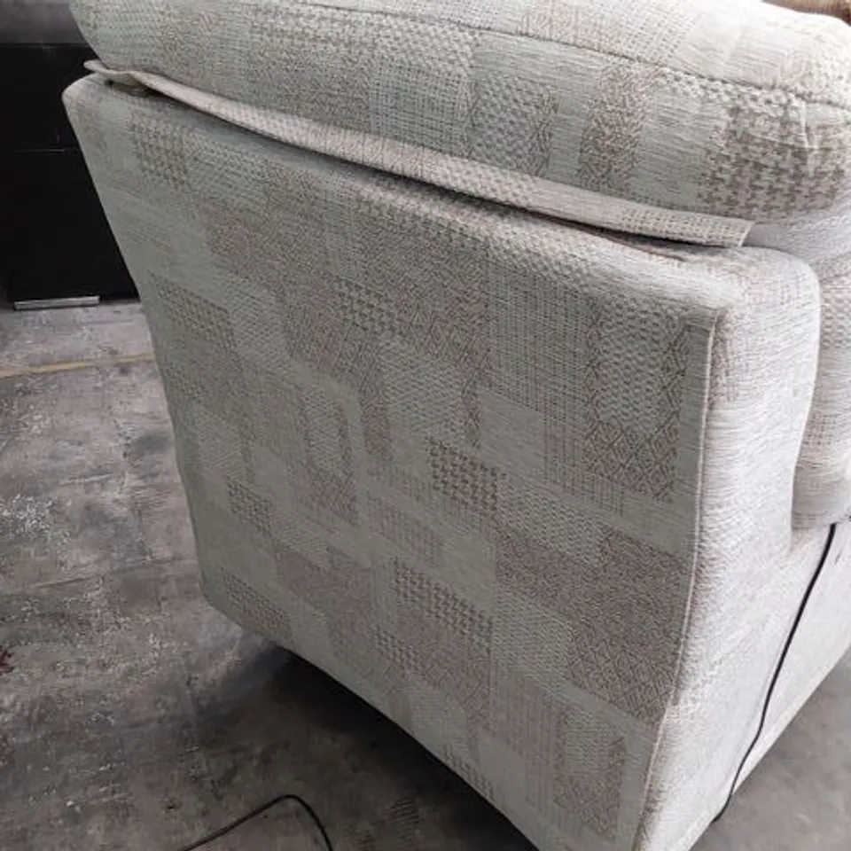 QUALITY BRITISH DESIGNER G PLAN MALVERN POWER RECLINING EASY CHAIR LYDIA BLUSH FABRIC 