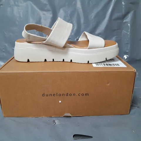 DUNE LONDON LOCATION ECRU PADDED FLATFORM SANDALS SIZE 6