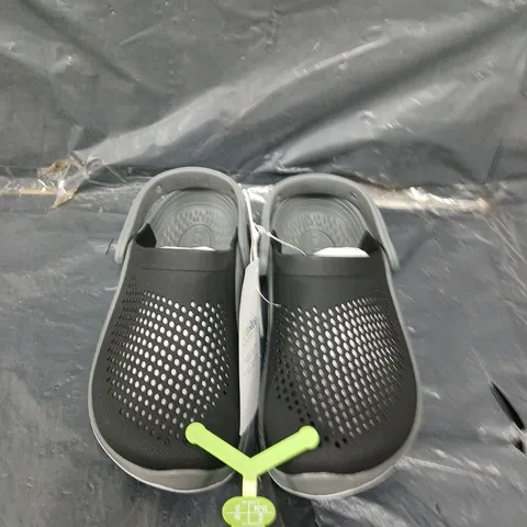 PAIR OF CROCS LITERIDE 360 CLOGS - UK SIZE J2