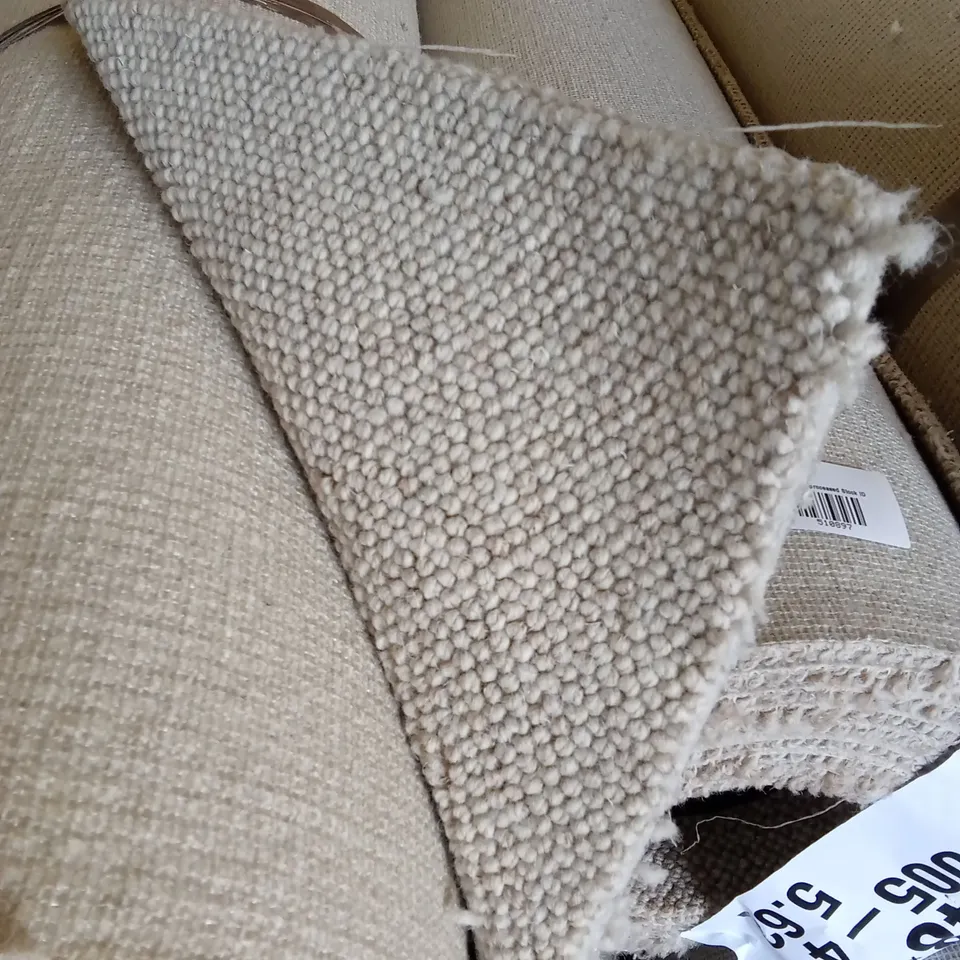ROLL OF QUALITY PADSTOW PEBBLE CARPET // APPROX SIZE: 4 x 4.23m