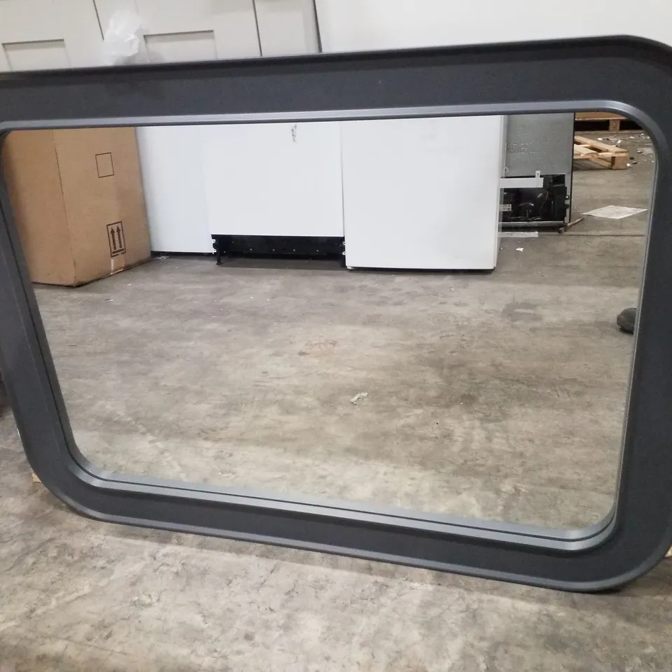 BRAND NEW CURVED RECTANGLER BATHROOM MIRROR WITH LED LIGHTS - 800×1100MM