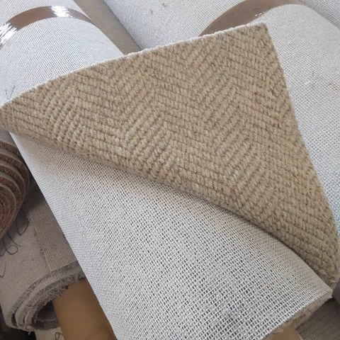 ROLL OF QUALITY LAKELAND WEAVE ULLSWATER CARPET - APPROXIMATELY 4 x 4.04m