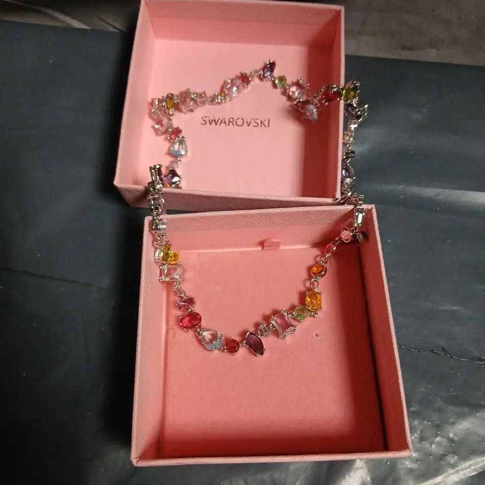 SWAROVSKI CRYSTAL NECKLACE IN PINK GIFT BOX
