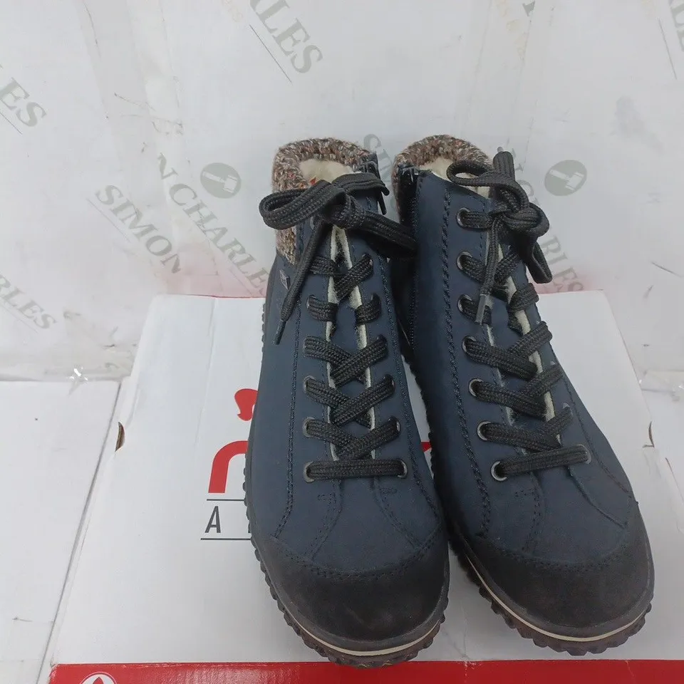 BOXED PAIR OF RIEKER LACE UP WATER RESISTANT BOOTS IN NAVY SIZE 5
