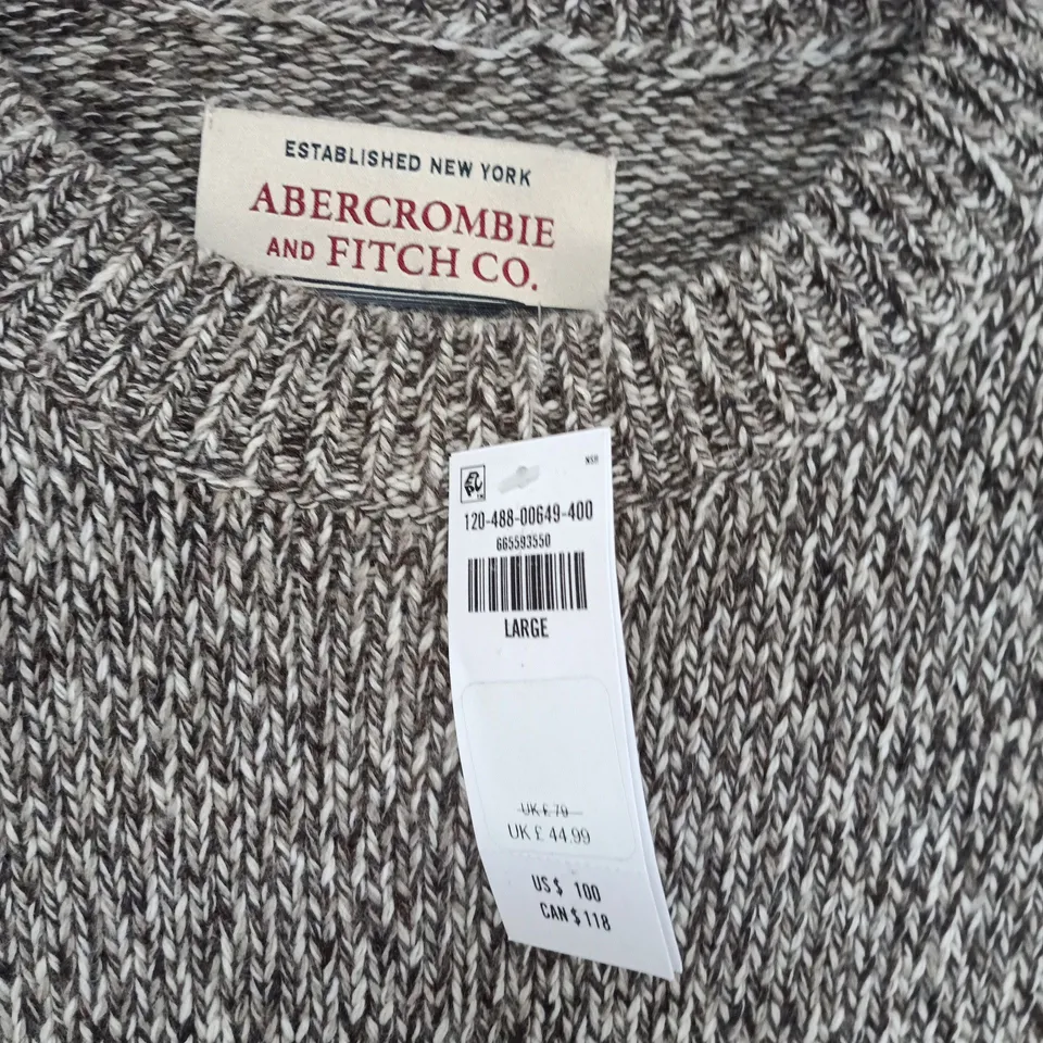 ABERCROMBIE & FITCH THE BIG SWEATER - L