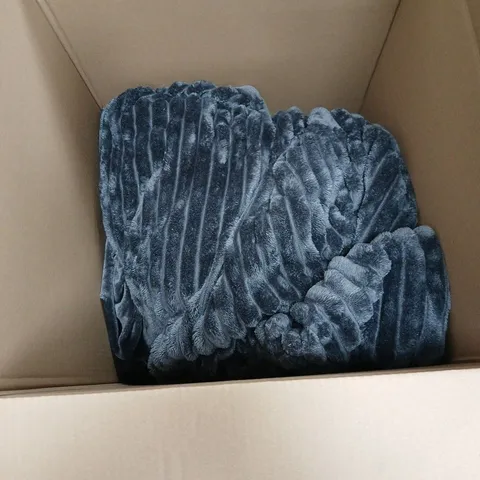 COZEE HOME VELVET SOFT COCOON 4 PIECE BED SET WITH PILLOW CASES