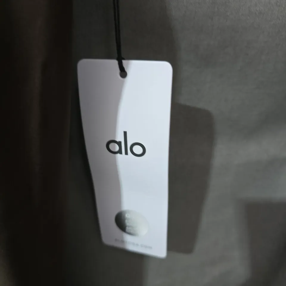 ALO YOGA AIRLIFT WINTER WARM HIGH-WAIST LEGGINGS – BROWN