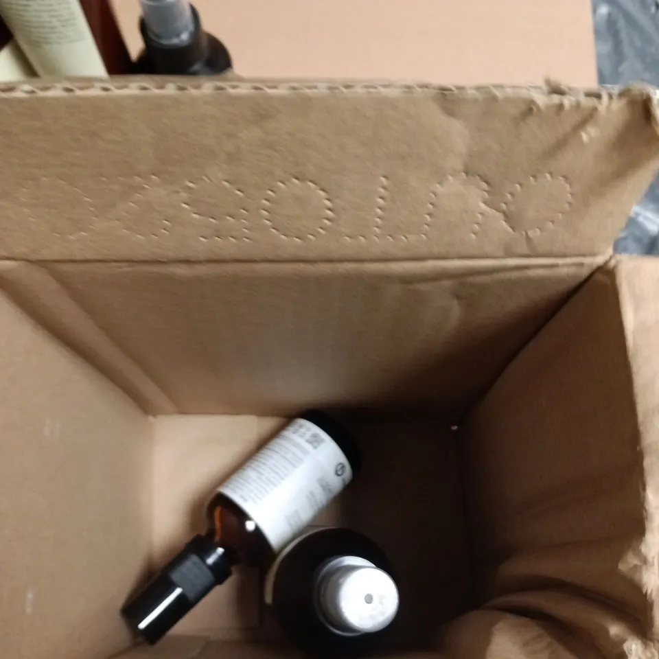 BOX OF 5 INSIGHT HAIRCARE PRODUCTS TO INCLUDE SHAPING CREAM, PROTECTIVE HAIR SPRAY AND HYDRATING CONDITIONER