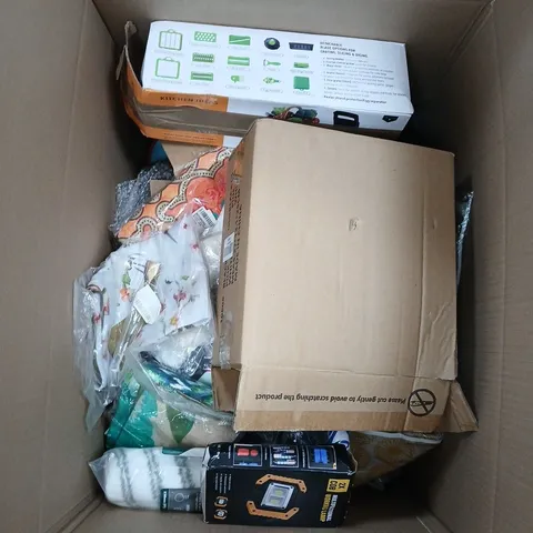 BOX CONTAINING A MIX OF APPROXIMATELY 20 ASSORTED ITEMS INCLUDING BAG, FABRIC, LIGHTING ETC.