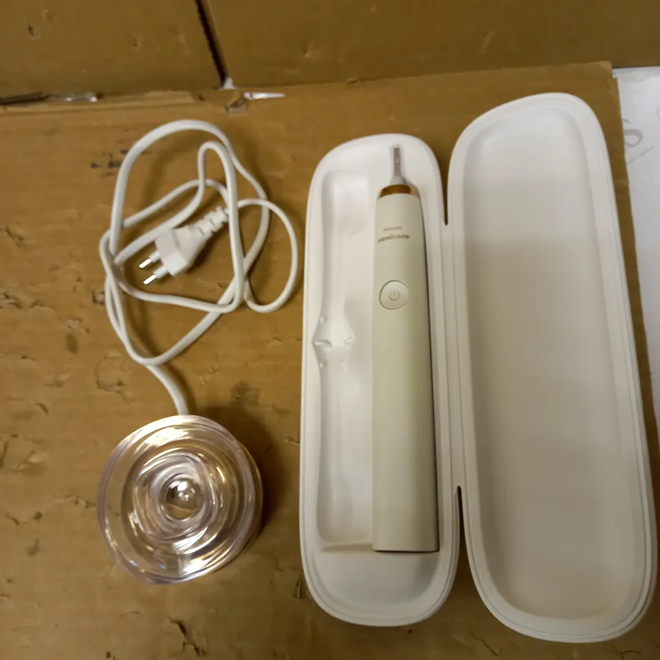 PHILIPS SONICARE TOOTHBRUSH