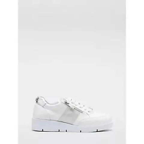 AMBIENNE WHITE LEATHER FOOTWEAR SIZE 38 