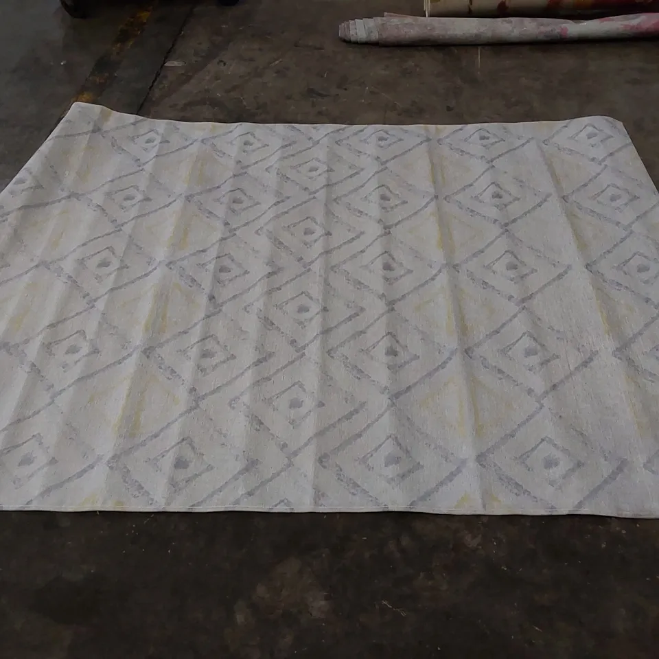 LAMAVOLA LINE RUG - YELLOW/GREY // SIZE: 160 X 230cm