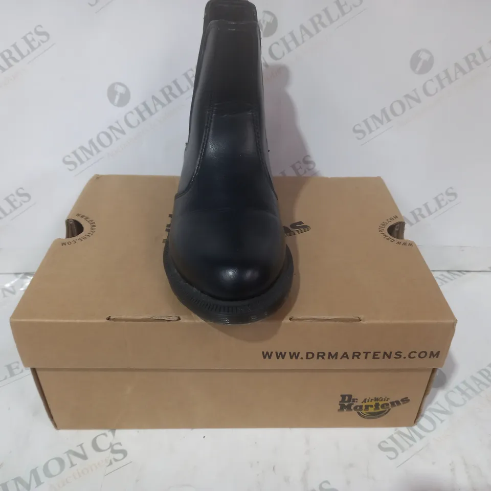 BOXED PAIR OF DR MARTENS VEGAN FLORA BOOTS IN BLACK UK SIZE 4