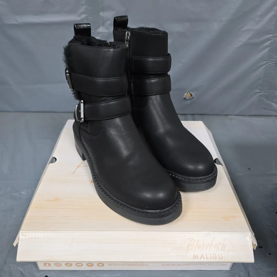 BOXED PAIR OF BLOWFISH MALIBU BLACK BOOTS - 6