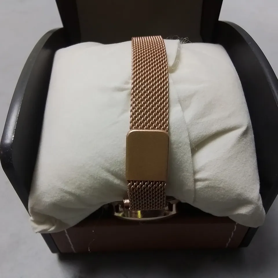 LA BANUS GREEN FACED LADIES WATCH WITH METAL STRAP IN GIFT BOX