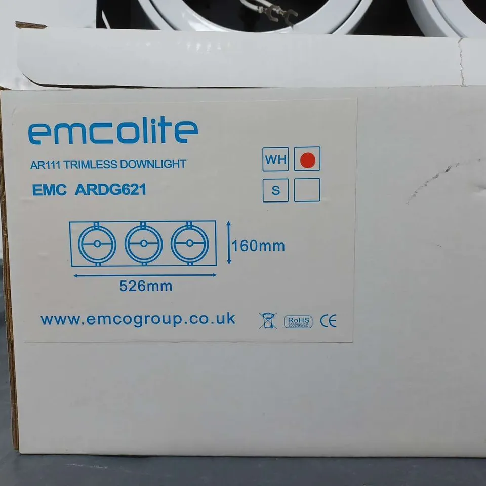 PALLET OF 5 EMCOLITE LARGE EXTERIOR DOWN LIGHTS IN WHITE MODEL 4TL512, 32 ARC11 TRIPLE TRIMLESS DOWNLIGHTS - COLLECTION ONLY