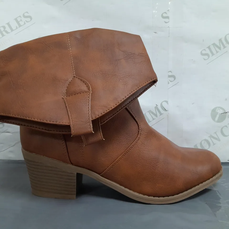 BOXED PAIR OF DESIGNER LOW HEEL BOOTS IN BROWN EU SIZE 39