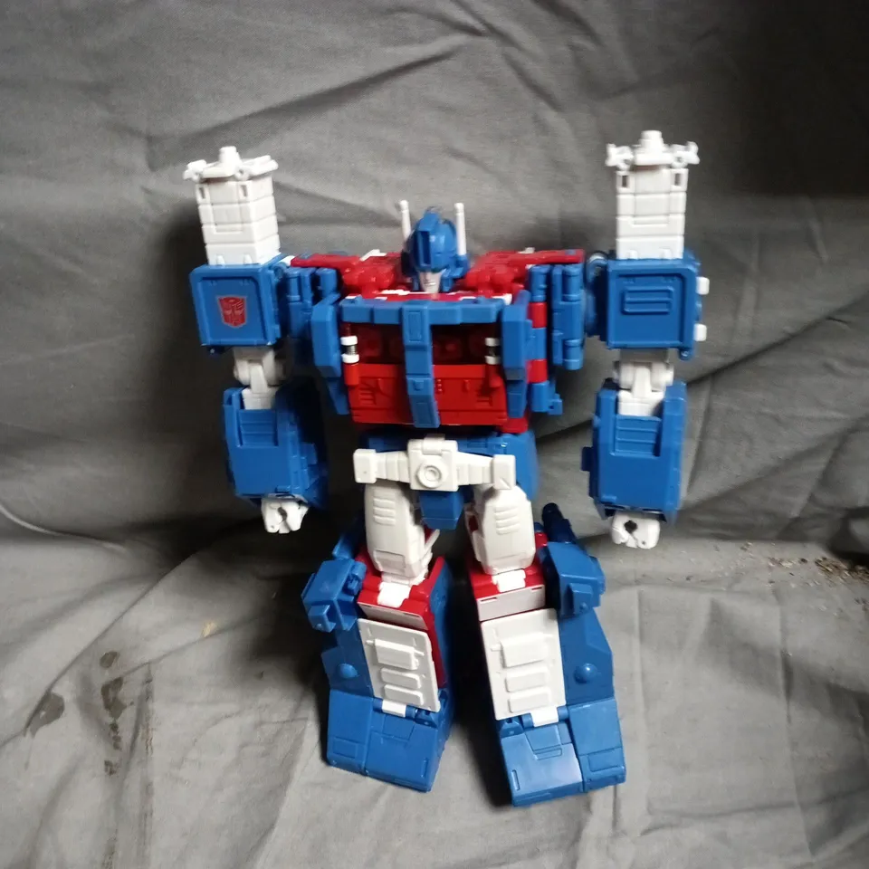 TRANSFORMERS ACTION FIGURE