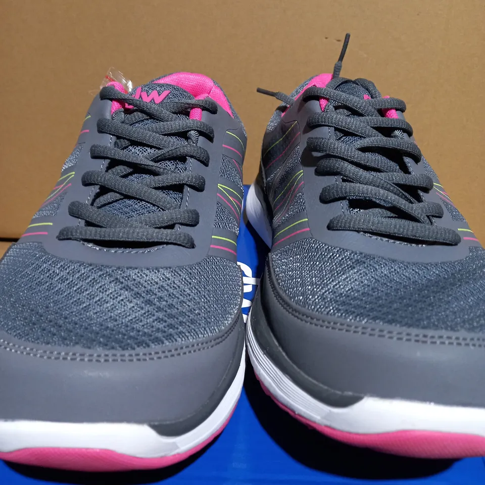 DW ACTIVE CLOUDY ORCHID WOMEN TRAINERS - SIZE 7