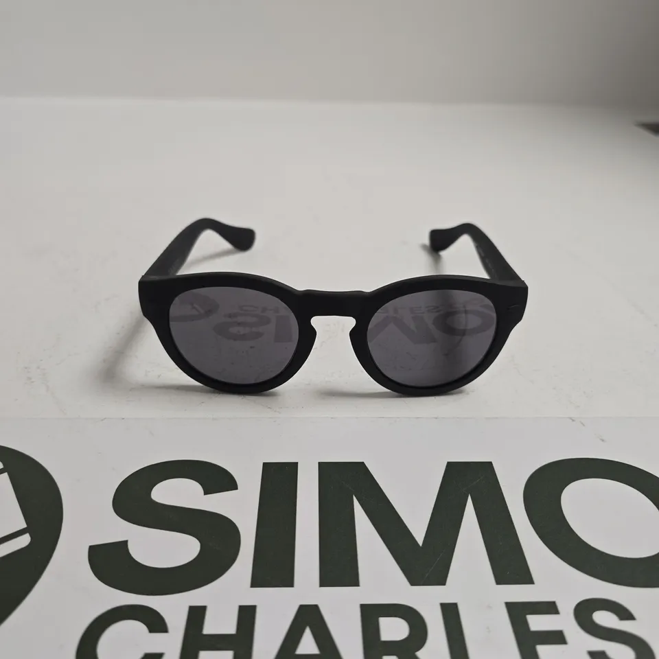 HAVAIANAS TRANCOSO SUNGLASSES – BLACK FRAME