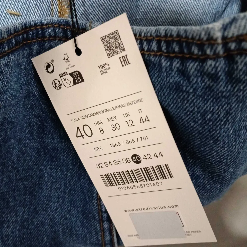 STRADIVARIUS DENIM SKORT – UK 12 (EU 40), BLUE