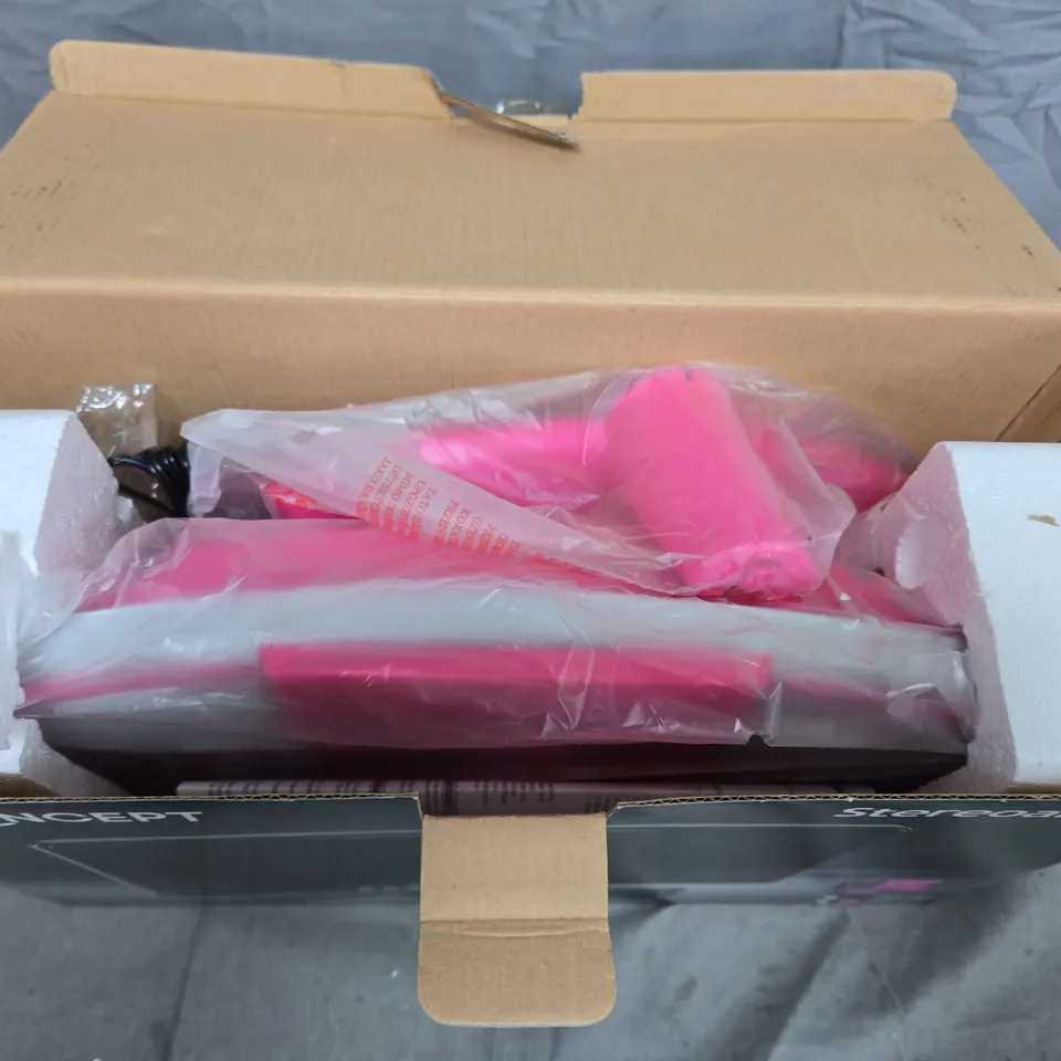 ONE CONCEPT CD/MP3 PLAYER WITH FM RADIO, AUX INPUT AND TOUCHPAD FEATURE PINK