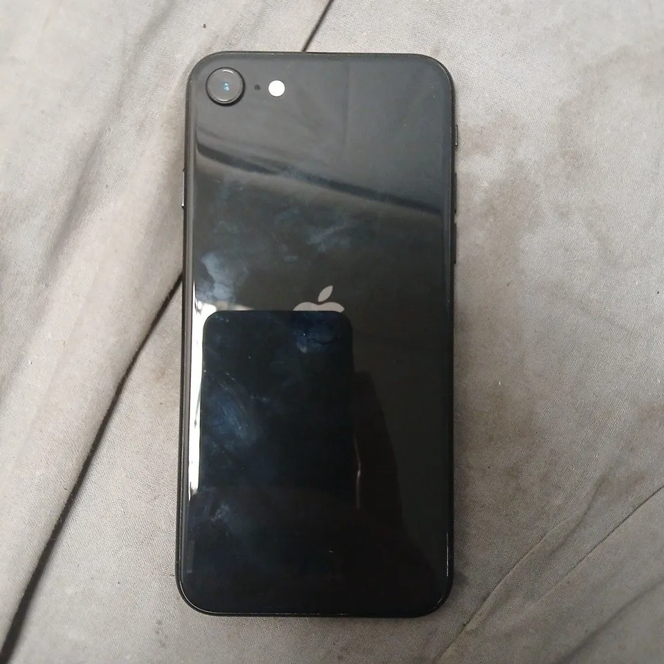 APPLE IPHONE IN BLACK (MODEL UNSPECIFIED)