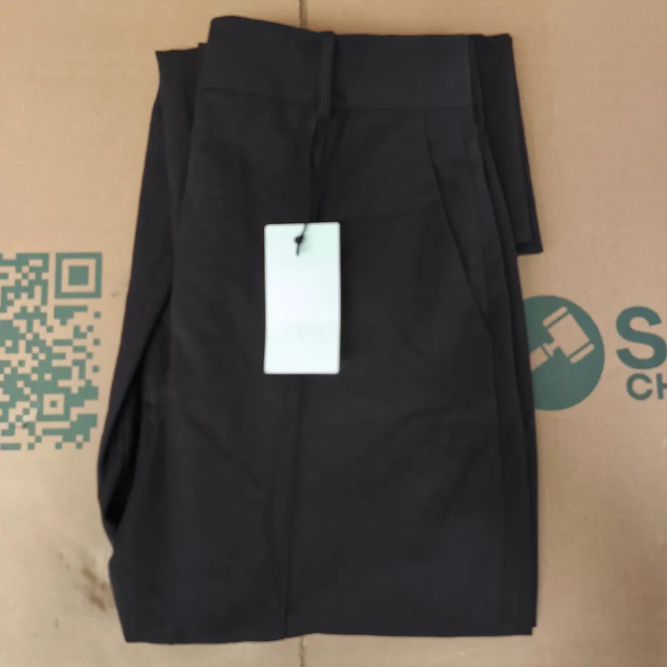 ZARA TROUSERS IN BROWN SIZE LARGE