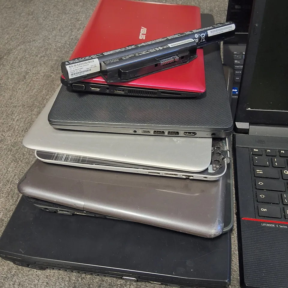 LOT OF 8 ASSORTED UNBOXED LAPTOPS TO INCLUDE HUAWEI RYZEN 7 AND ASUS EXPERTBOOK INTEL I7