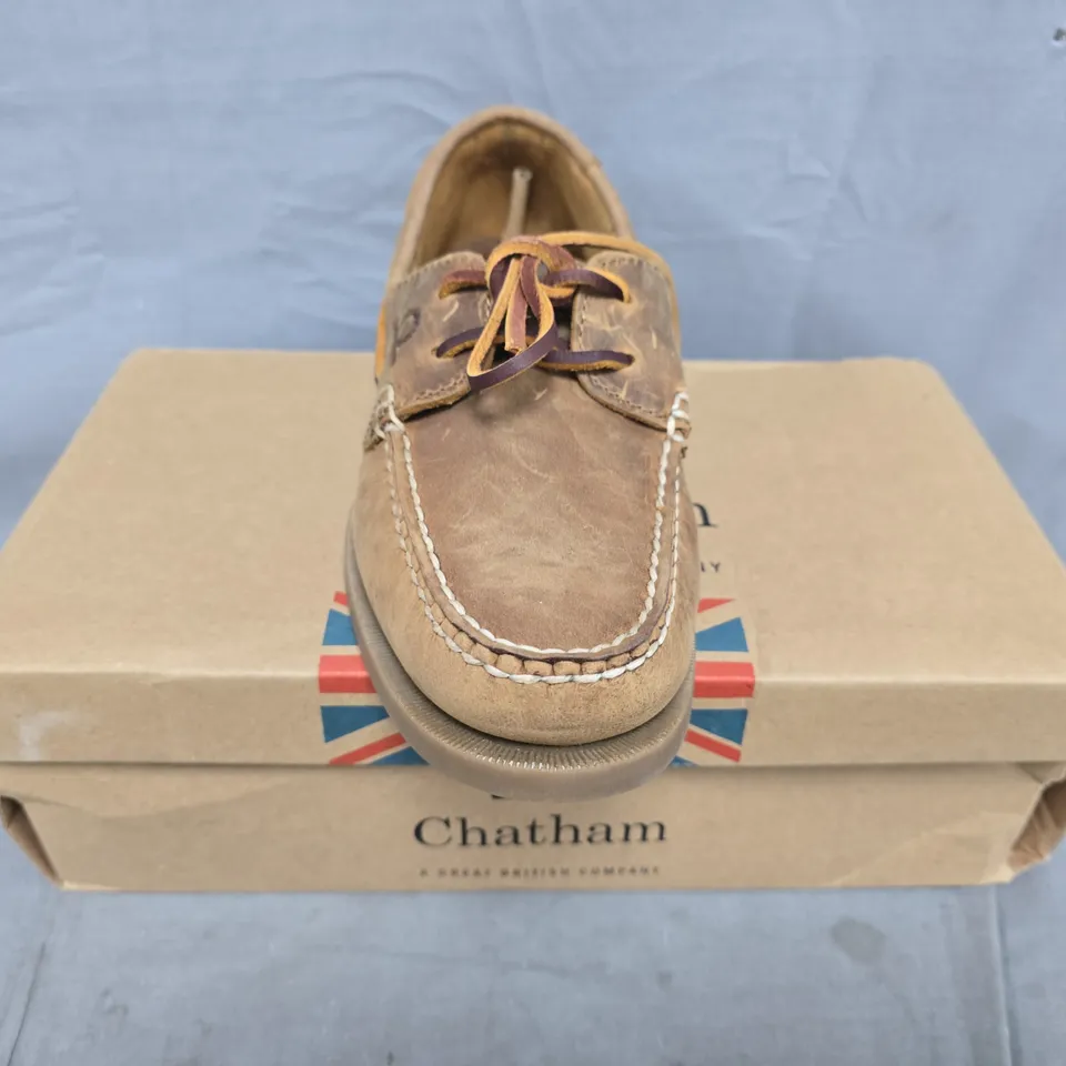 BOXED PAIR OF CHATHAM SHOES IN WALNUT SIZE 7.5 (EU 41.5)