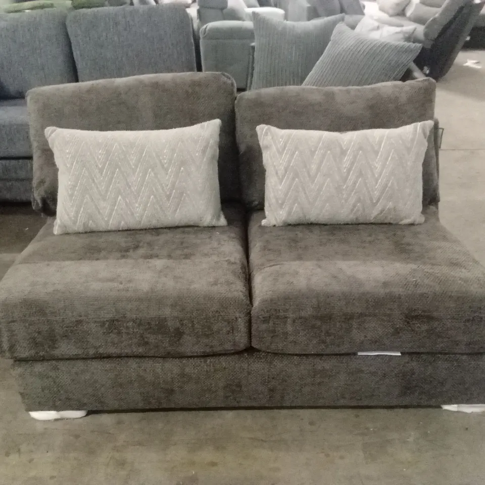 APPROX 5 x ASSORTED DESIGNER INCOMPLETE SOFA PARTS