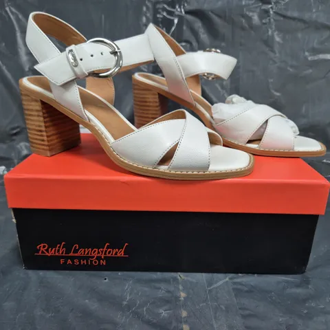 BOXED PAIR OF RUTH LANGSFORD BLOCK HEEL SANDALS IN WHITE SIZE 5