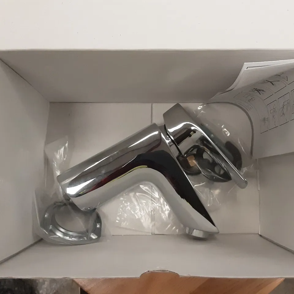 ARLAN MONOBLOCK BASIN TAP CHROME FINISH