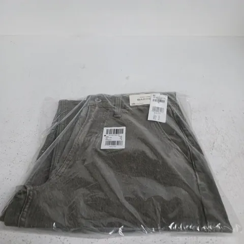ABERCROMBIE & FITCH HIGH RISE BARREL JEANS β MENβS, UK 26 (US 26), REGULAR