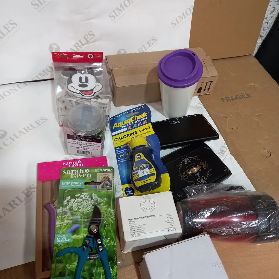 LOT OF 20 ASSORTED HOUSEHOLD ITEMS 