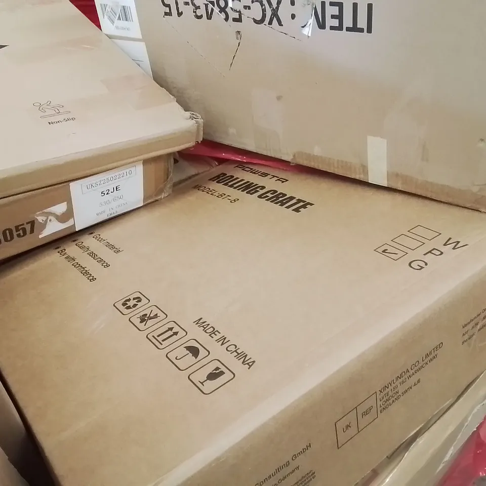 PALLET CONTAINING ASSORTED ITEMS INCLUDING: VANITY MIRROR, ROLLING CRATE, STONE BATH MAT, CRAFT WOK ECT