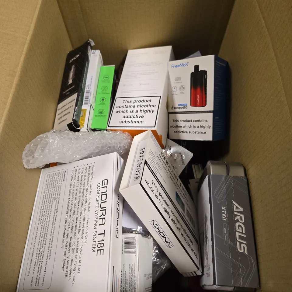 APPROXIMATELY 20 VAPES, E-CIGARETTES & ACCESSORIES TO INCLUDE ASPIRE, VAPORESSO, VOOPOO ETC
