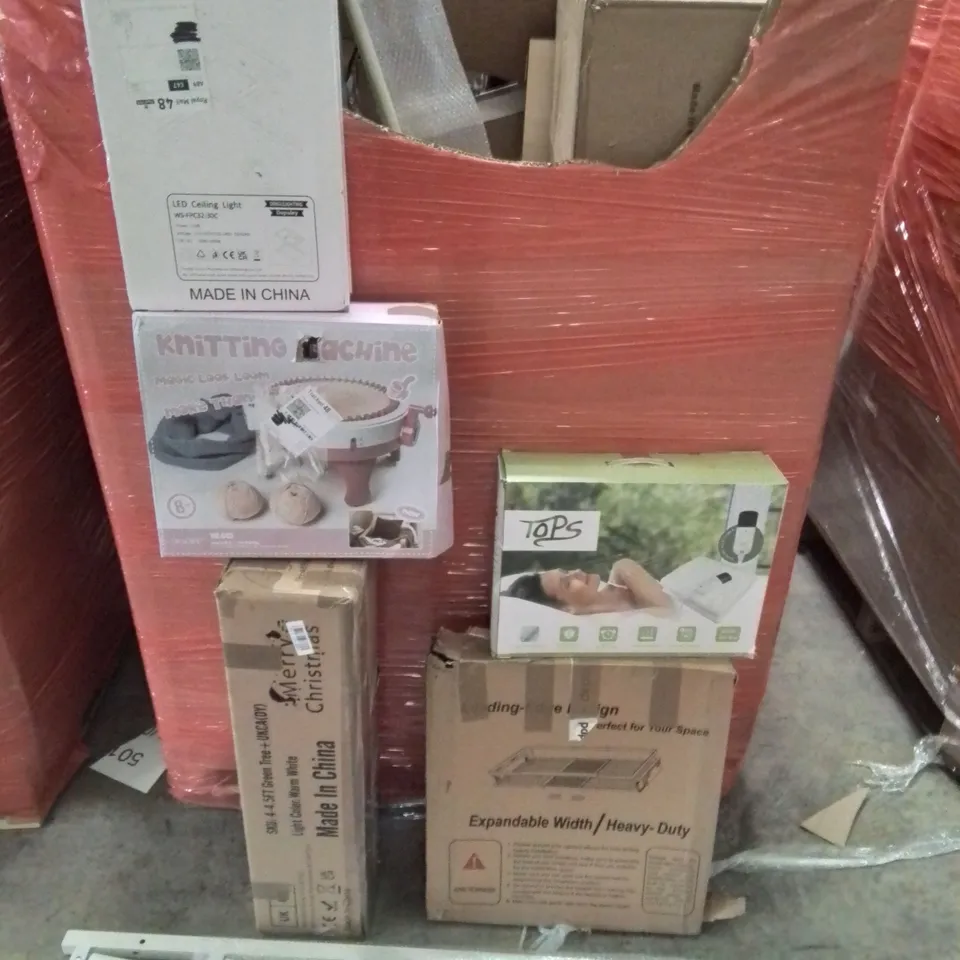 PALLET CONTAINING VARIOUS ASSORTED BOXED HOUSEHOLD ITEMS TO INCLUDE: OFFICE CHAIR,  HEATED BLANKET, KNITTING MACHINE,  CHRISTMAS TREES AND LOTS MORE UNMARKED BOXED ITEMS 