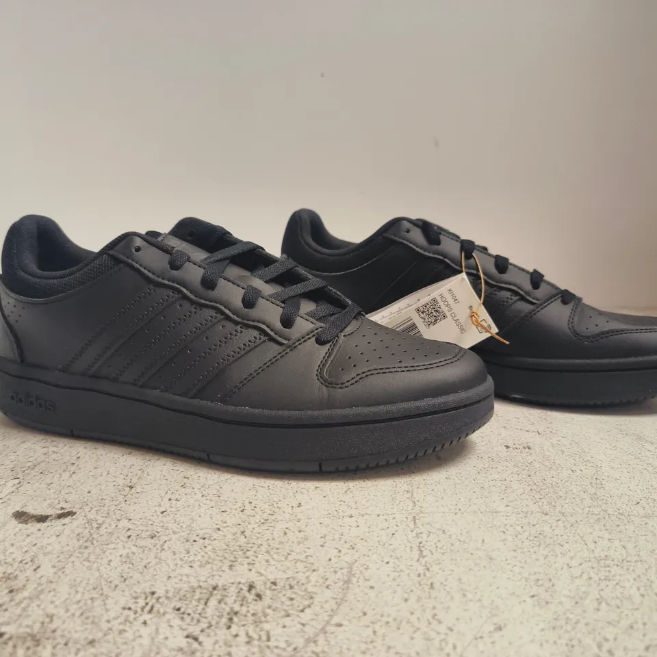 BOXED PAIR OF ADIDAS HOOPS CLASSIC TRAINERS IN BLACK SIZE UK 8